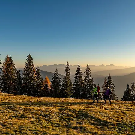 Luxescape-chalet Almzeit-wandern-traumaussicht-sauna-naturschutzgebiet